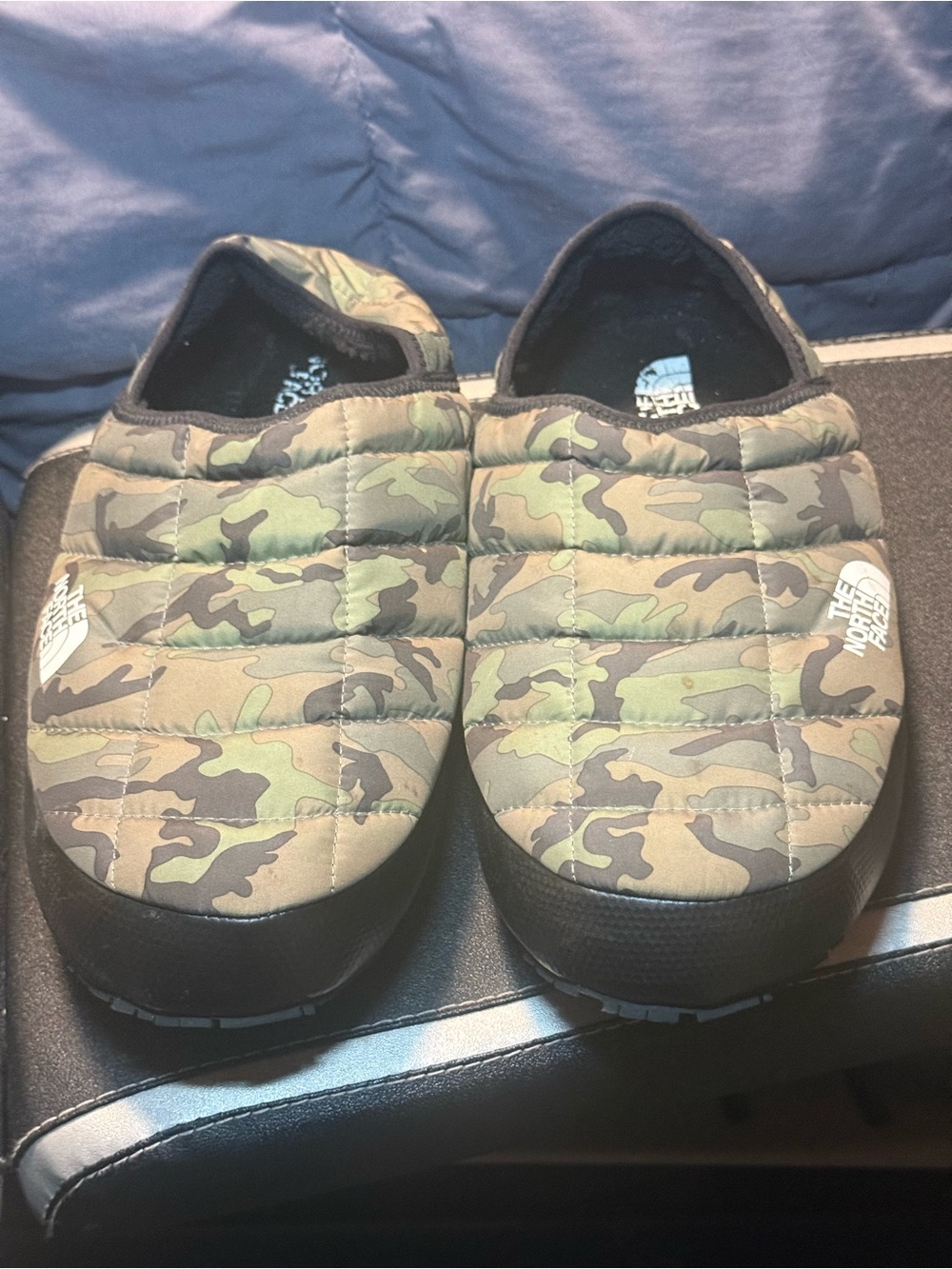 The North Face Quilted Camo Slip-On Clogs in Green and Black size 12 $34
